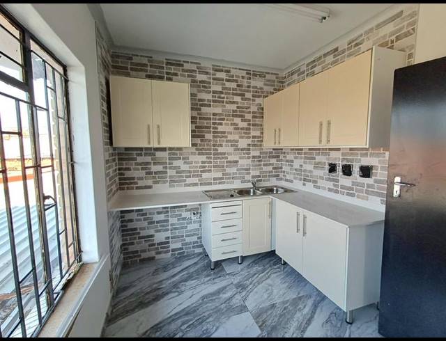 2 BEDROOM PROPERTY TO RENT IN LAUDIUM